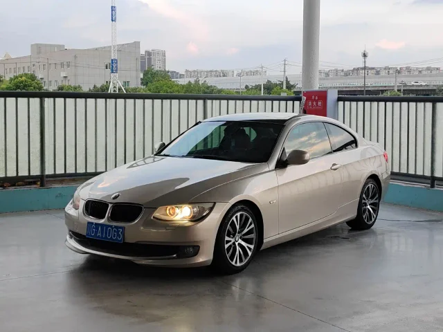 BMW 3 Series (Import) 320i 2-door Coupe