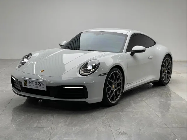Porsche 911 Carrera 4 3.0T