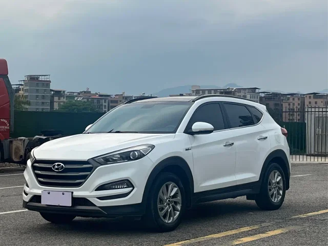 Hyundai Tucson 1.6T DCT 2WD Smart Type