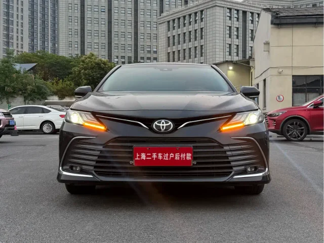Toyota Camry 2.0G Luxury Edition