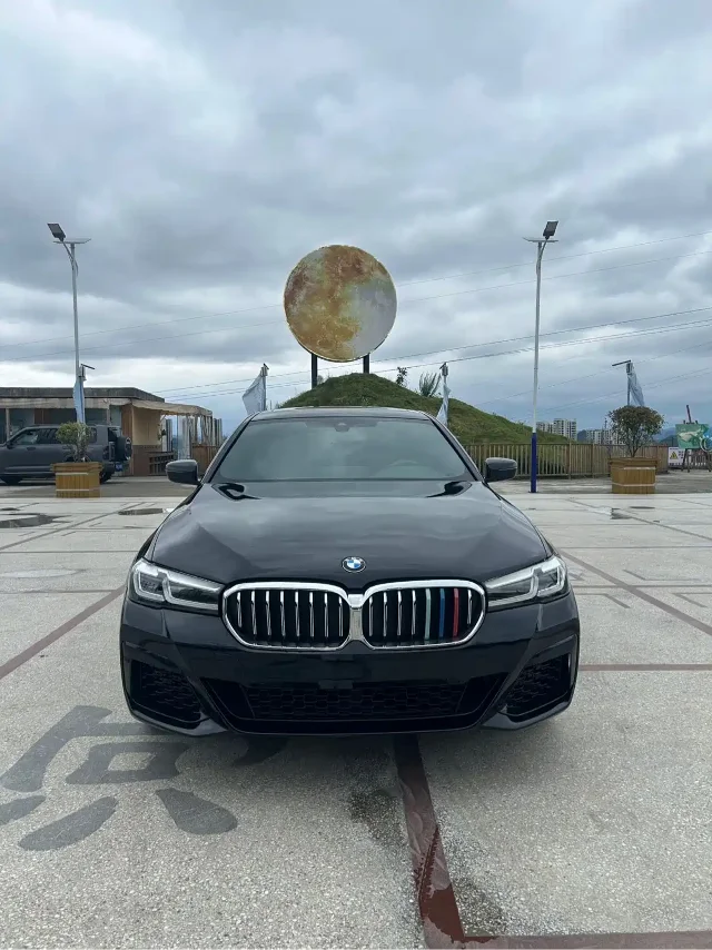 BMW 5 Series 530Li Leading Type M Sport Package