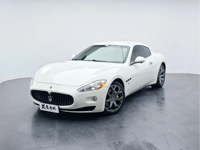 Maserati GranTurismo 4.2L Standard Edition