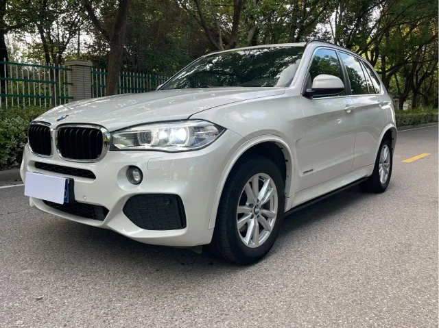 BMW X5 (Import) xDrive35i Leading Type