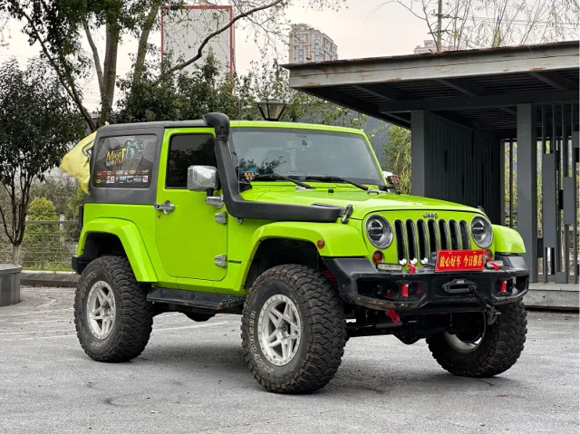 Jeep Wrangler 3.6L 2-door 10th Anniversary Commemorative Edition
