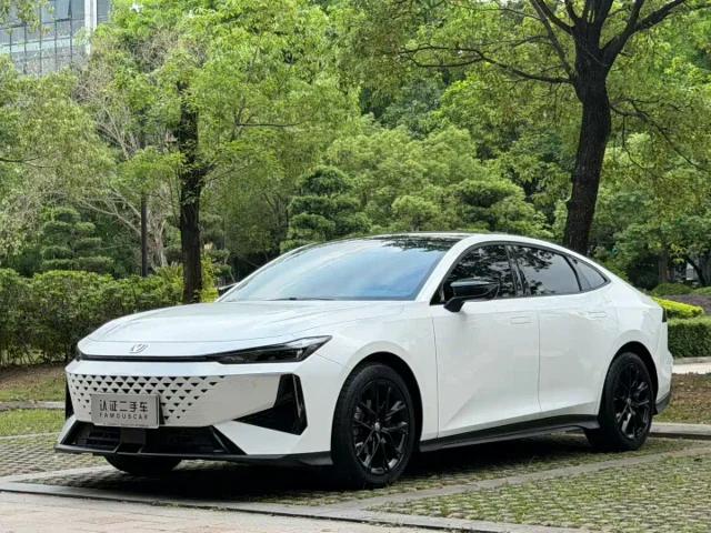 Changan UNI-V 1.5T Premium Type