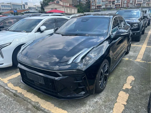 Lynk & Co 03 1.5TD DCT Dynamic Pro