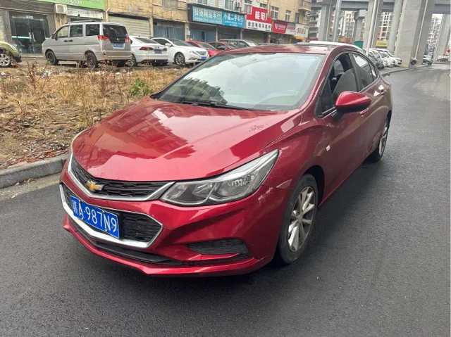 Chevrolet Cruze 1.5L Auto Pioneer Sunroof Edition