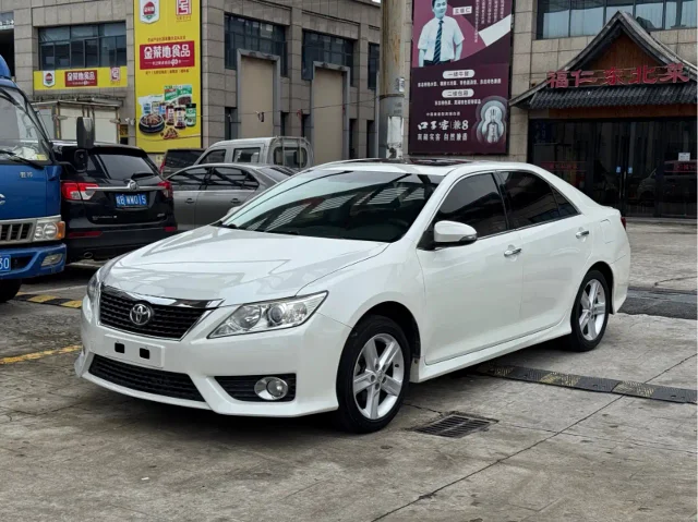 Toyota Camry Horse Lucky 2.0S Shine Dynamic Edition