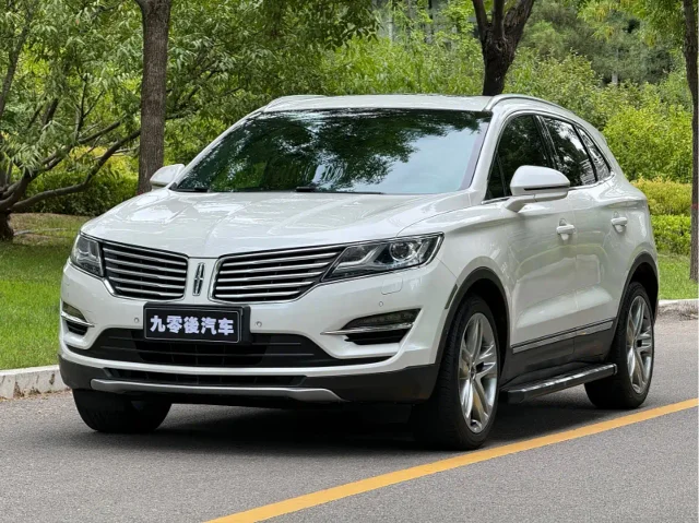 Lincoln MKC 2.0T 4WD Premium Shine Edition