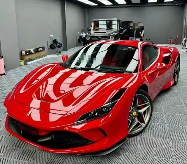 Ferrari F8 Tributo 3.9T V8