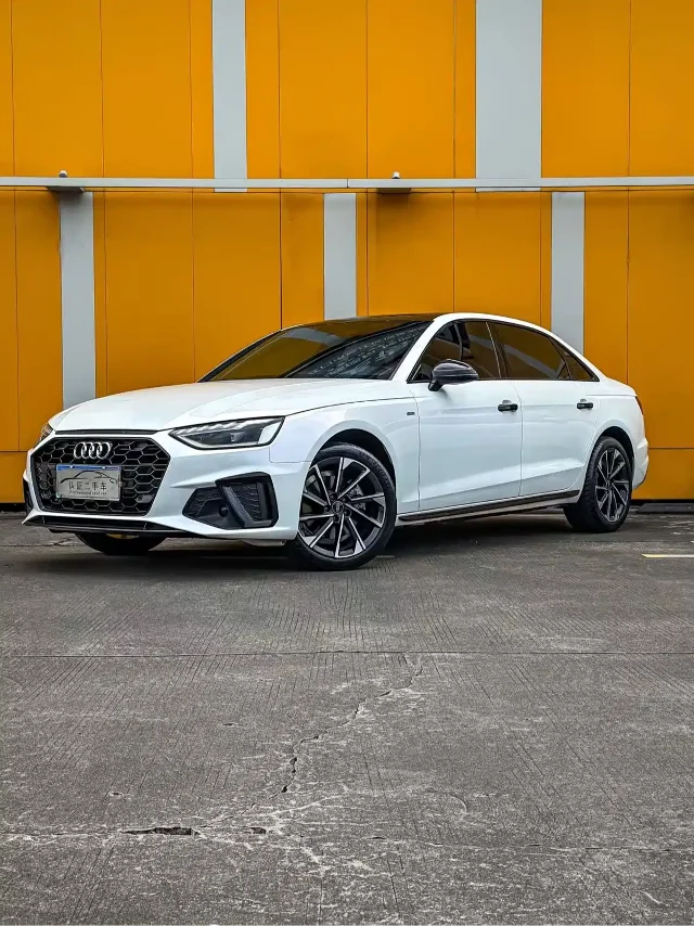 Audi A4L 40 TFSI Luxury Dynamic Type