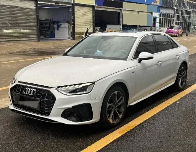 Audi A4L 40 TFSI Fashion Dynamic Type