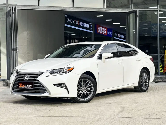 Lexus ES 200 30th Anniversary Commemorative Edition