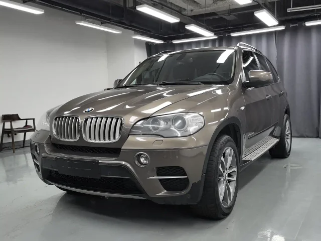 BMW X5 (Import) xDrive35i Leading Type