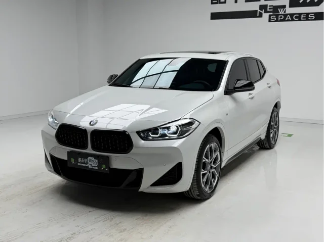 BMW X2 sDrive25i Night Edition