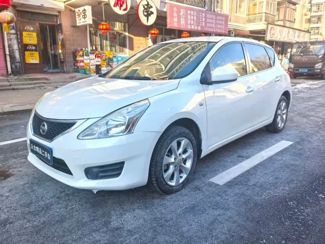 Nissan Tiida 1.6L CVT Comfort Type