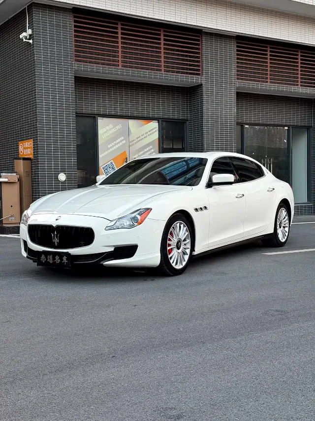 Maserati Quattroporte 3.0T Standard Type