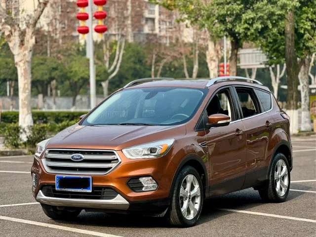 Ford Kuga EcoBoost 245 4WD Platinum Wing Type