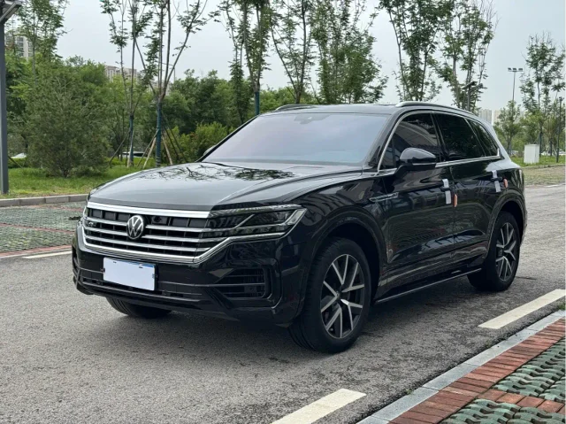 Volkswagen Touareg 3.0TSI Sharp Enjoy Edition Classic Sport Package