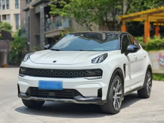 Lynk & Co 05 2.0TD 4WD Dynamic Halo