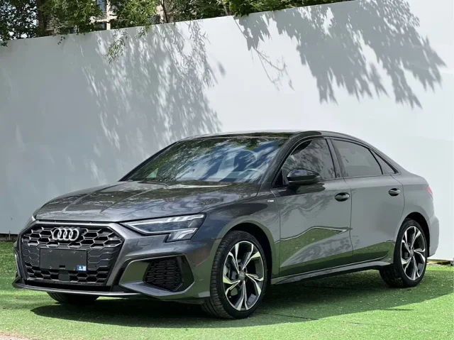 Audi A3 A3L Limousine 35 TFSI Luxury Sport Type