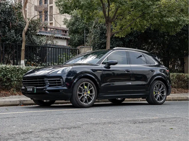 Porsche Cayenne Hybrid Cayenne E-Hybrid 2.0T