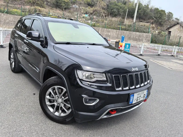 Jeep Grand Cherokee (Import) 3.0L Comfort Enjoy Navigation Edition