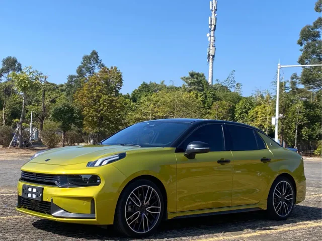 Lynk & Co 03 03+ 2.0TD Auto Drive Wind Edition