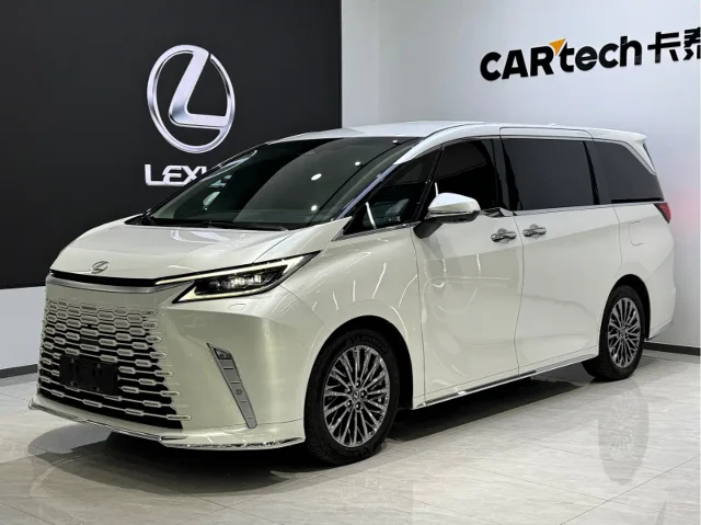 Lexus LM 500h 6-seat Distinguished Edition