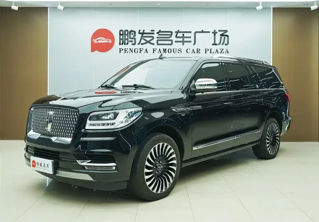 Lincoln Navigator 3.5T LWB Presidential Edition