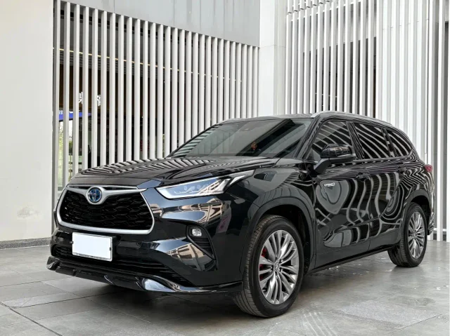 Toyota Highlander 2.5L Smart Electric Hybrid 4WD Premium Edition 7 seats