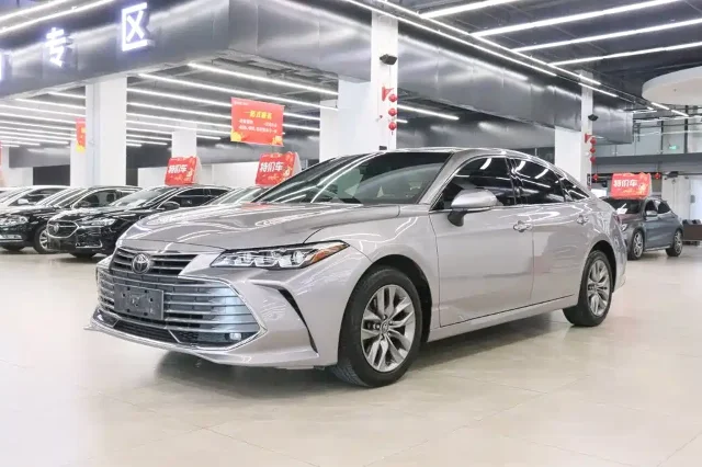 Toyota Avalon 2.0L Luxury Edition China VI