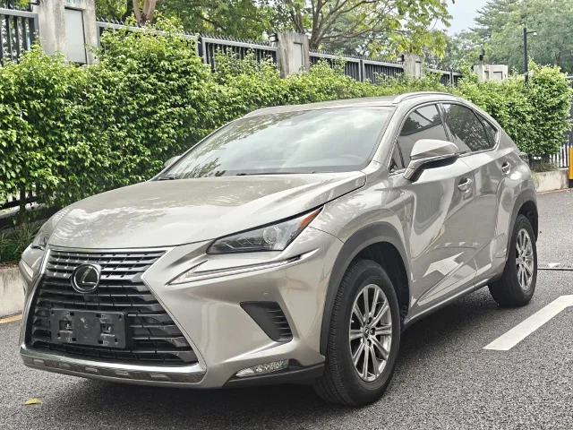 Lexus NX 200 AWD Sharp Fashion Edition China V