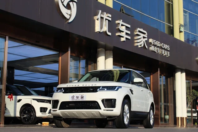 Land Rover Range Rover Sport 3.0 SC V6 SE