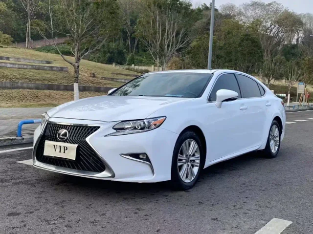Lexus ES 250 Elite Edition