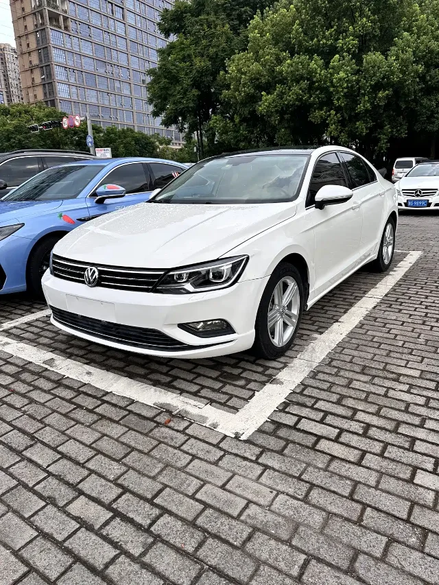 Volkswagen Lamando 330TSI DSG Comfort Edition