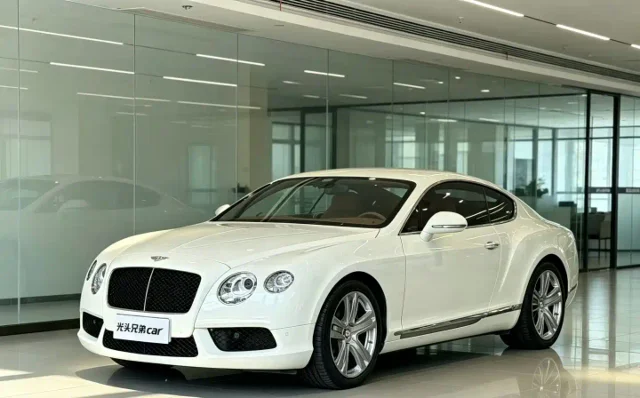 Bentley Continental 4.0T GT V8