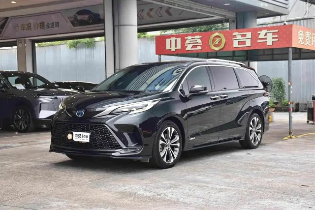 Toyota Granvia 2.5L Hybrid Premium Edition