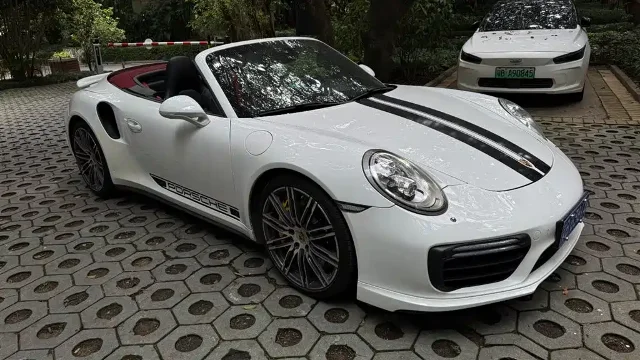 Porsche 911 Turbo S Cabriolet 3.8T