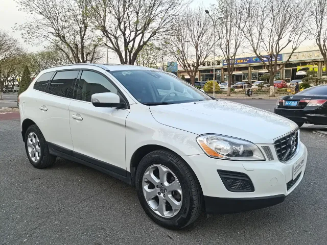 Volvo XC60 (Import) T5 Smart Elegant Edition