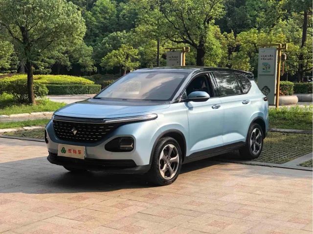 Baojun RM-5 1.5T CVT 24 h Online Luxury Type 6 seats
