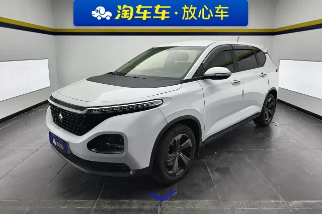 Baojun RM-5 1.5T CVT 24 h Online Elite Type 6 seats
