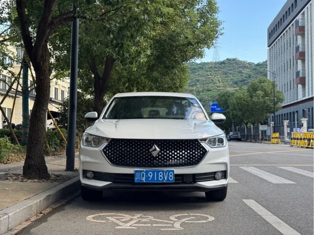 Baojun RC-6 1.5T CVT 24 h Online Elite Type
