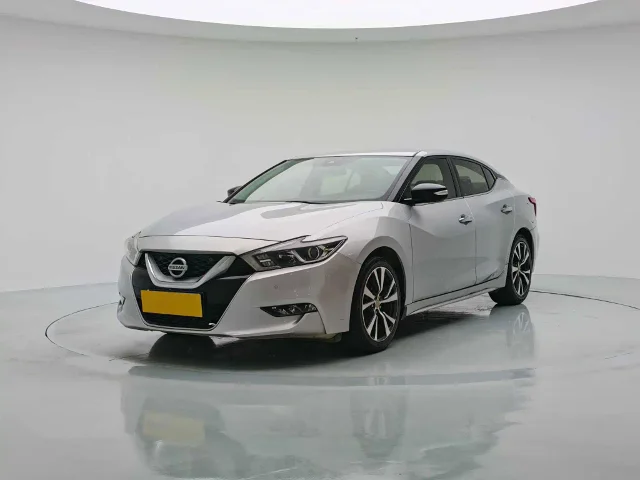 Nissan Cima 2.5L XE Elite Edition