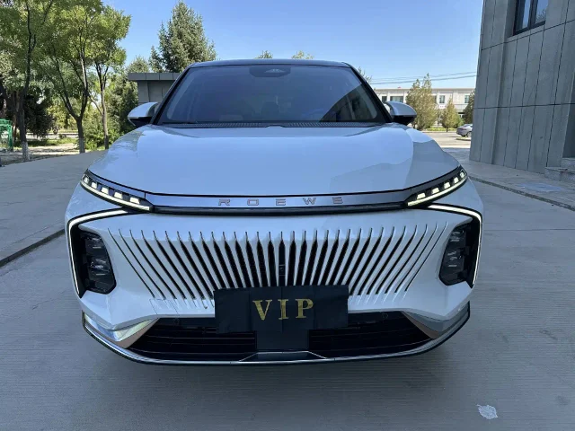 Roewe Whale 2.0T Blue Whale Edition