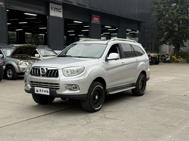 Foton Savana 2.8T automatic four-wheel drive diesel deluxe edition 7 seats
