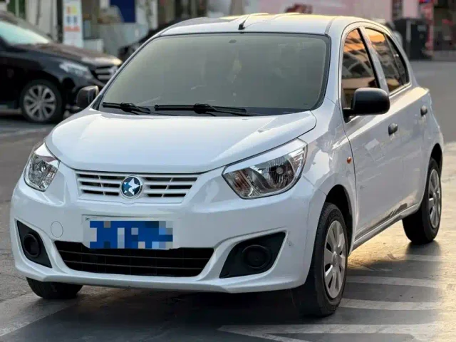 Venucia R30 1.2L Manual Premium Enjoy Edition
