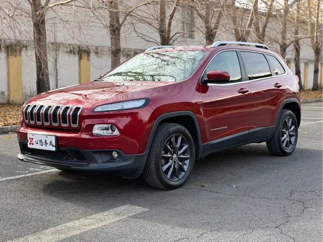 Jeep Cherokee (Import) 2.4L Elite Edition