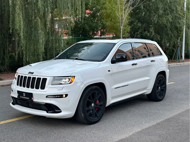 Jeep Grand Cherokee SRT 6.4L SRT8