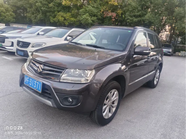 Suzuki Grand Vitara 2.4L AT Luxury Navigation 5 door Edition